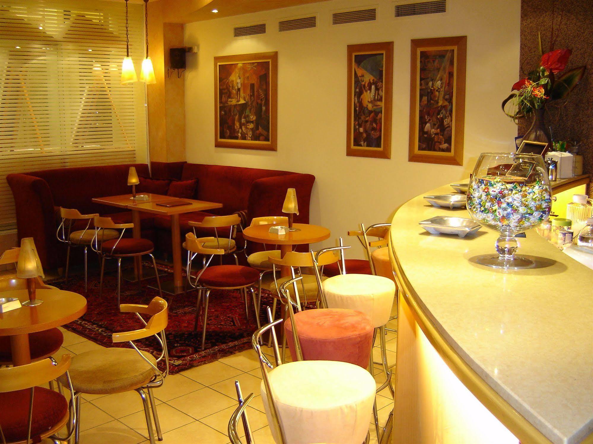 Nepheli Hotel Tesalónica Restaurante foto